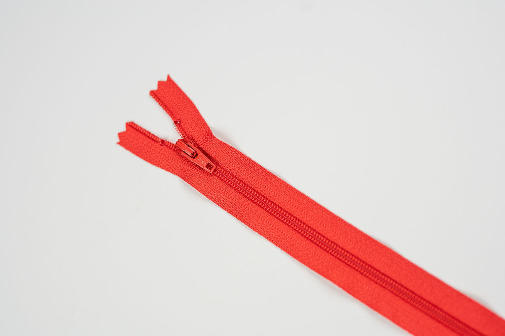 YKK Close Ended Zipper in Poppy 22" (818)