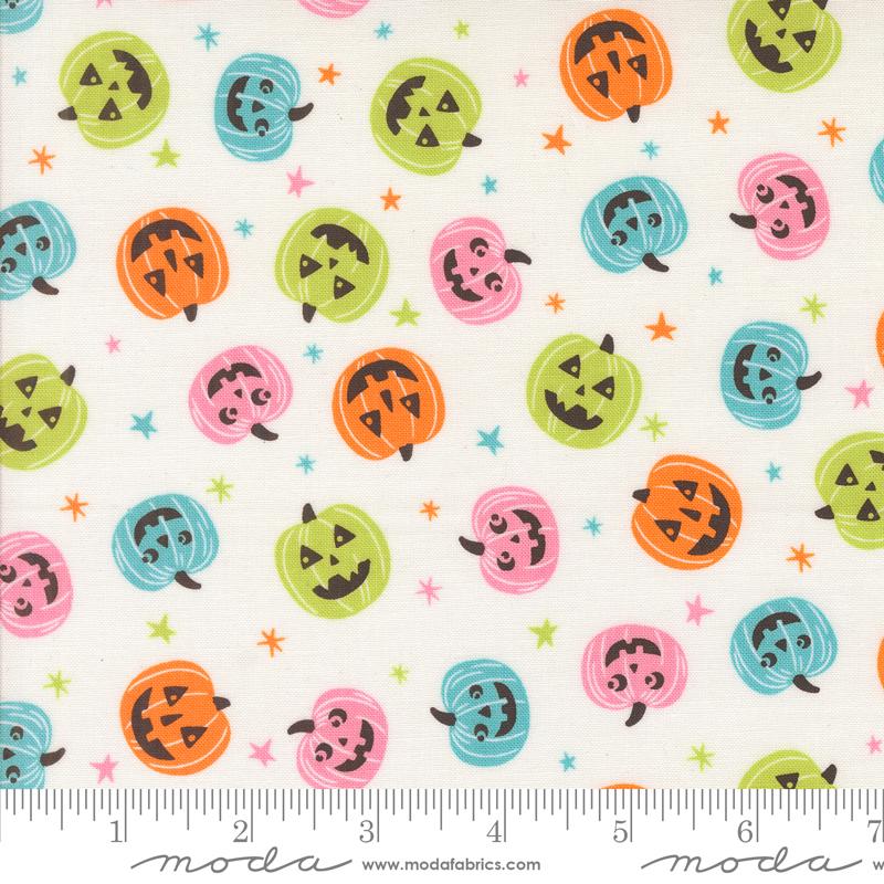Pumpkins in Ghostly from Fab-Boo-Lous! by Me & My Sister Designs for Moda Fabrics