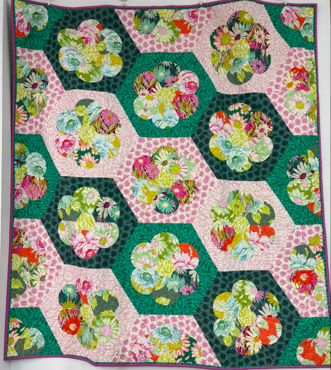 Daisy Crush - Wholecloth Quilt, Quilt for Sale